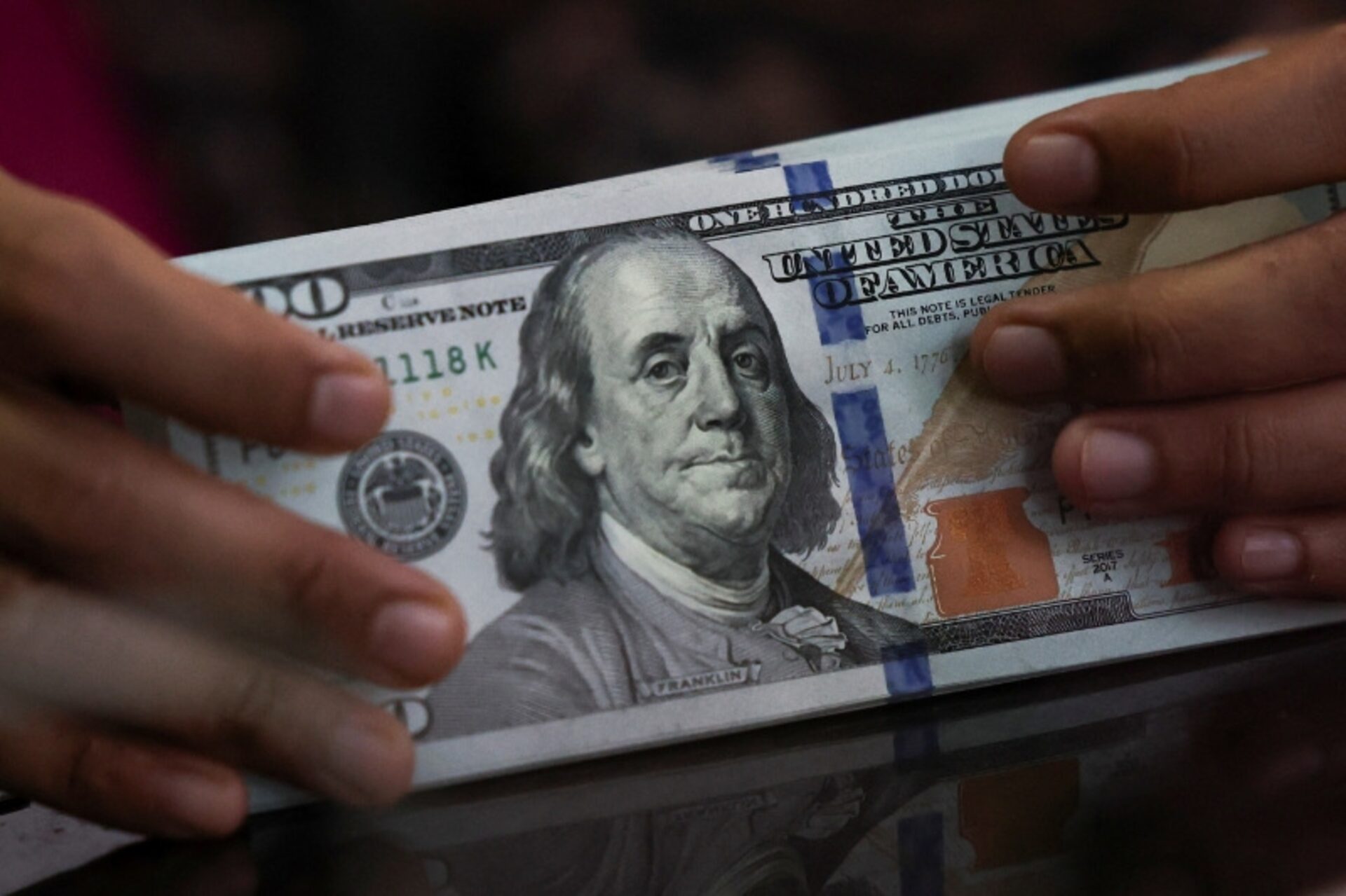 Iraq dollar exchange remains stable
