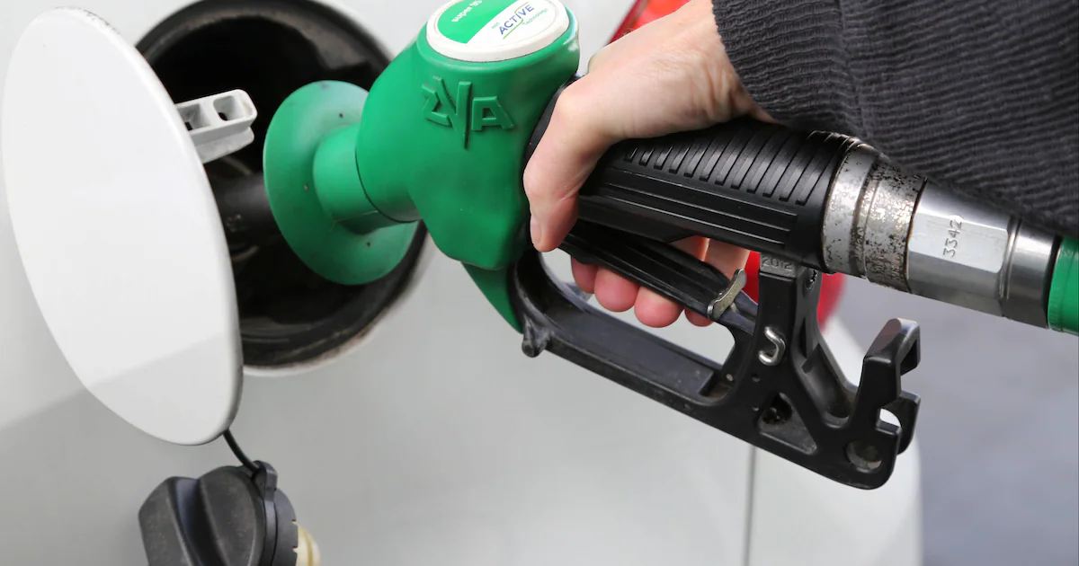 Oil Ministry Denies Setting Fuel Supply Limits