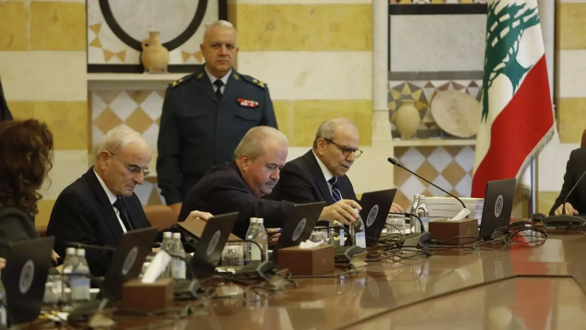 لبنان: لا علم لنا بأي اتصالات محتملة مع إسرائيل