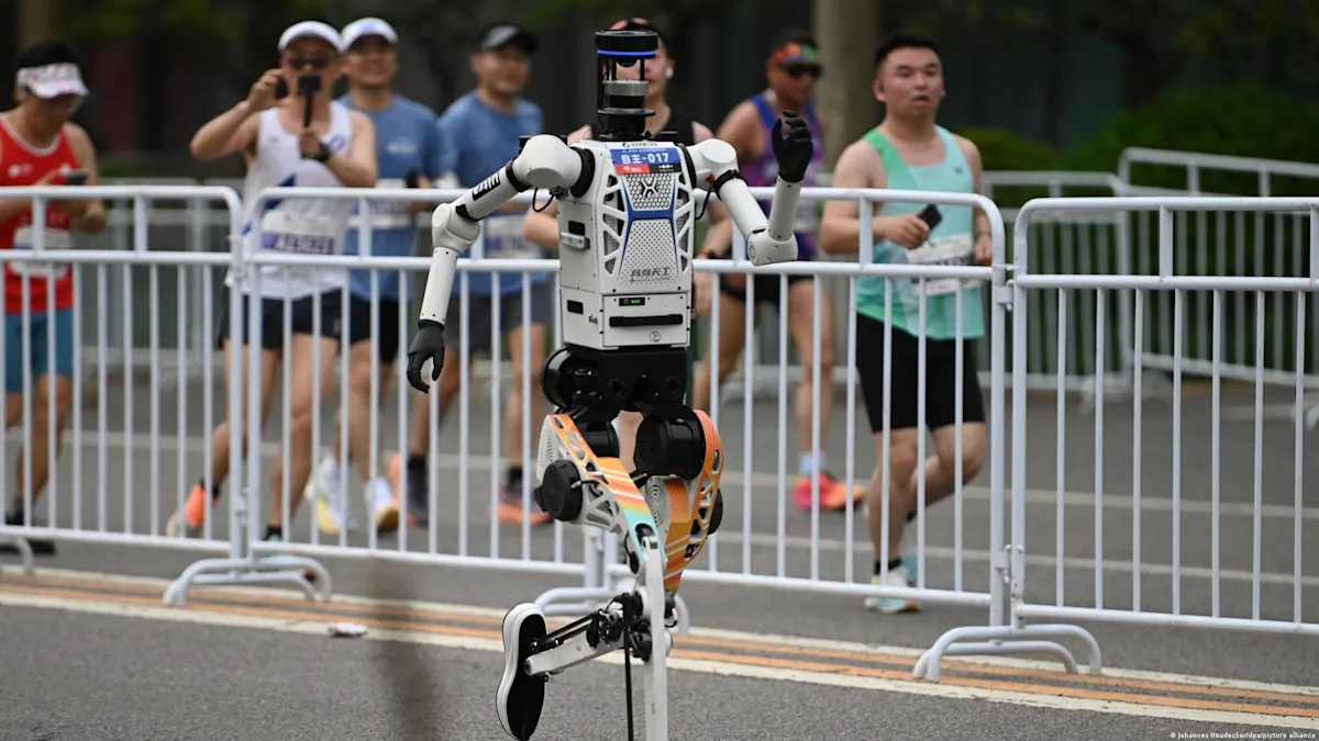 "Shandian" Robot Smashes World Record at Beijing International Half Marathon