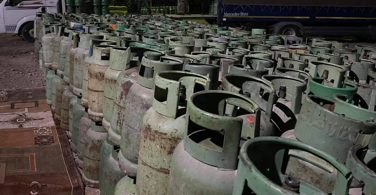 وزارة النفط تطمئن: إنتاج الغاز المصاحب يلبي الاستهلاك المحلي رغم تراجع إنتاج النفط بسبب إغلاق هرمز