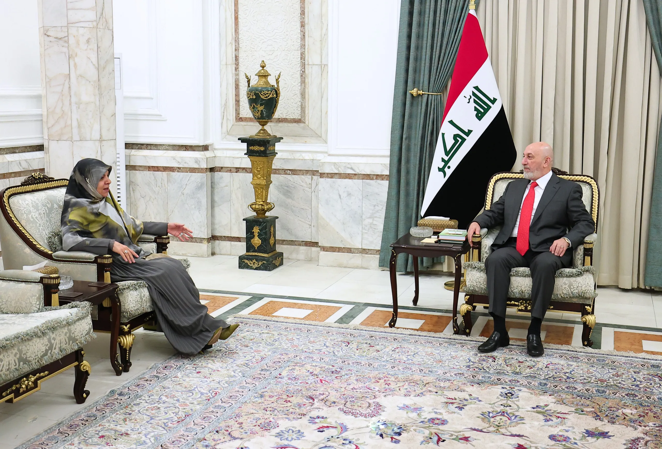 رئيس الجمهورية يستقبل النائبة حنان الفتلاوي ويؤكد على تسريع تشريع القوانين الخدمية