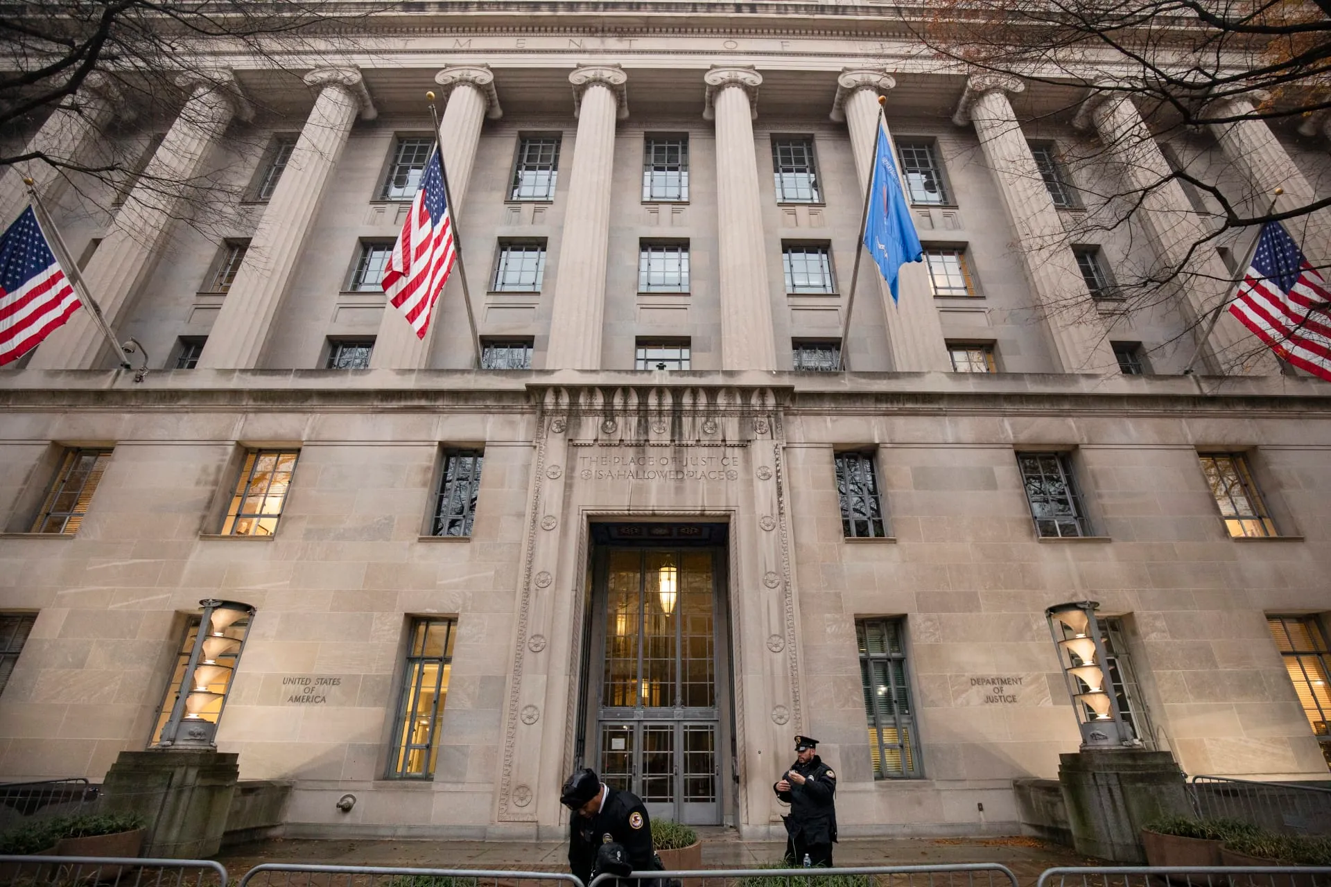 Washington Moves to Forfeit $30M California Mansion Linked to "Fuel Bribes" Involving Mansour Barzani