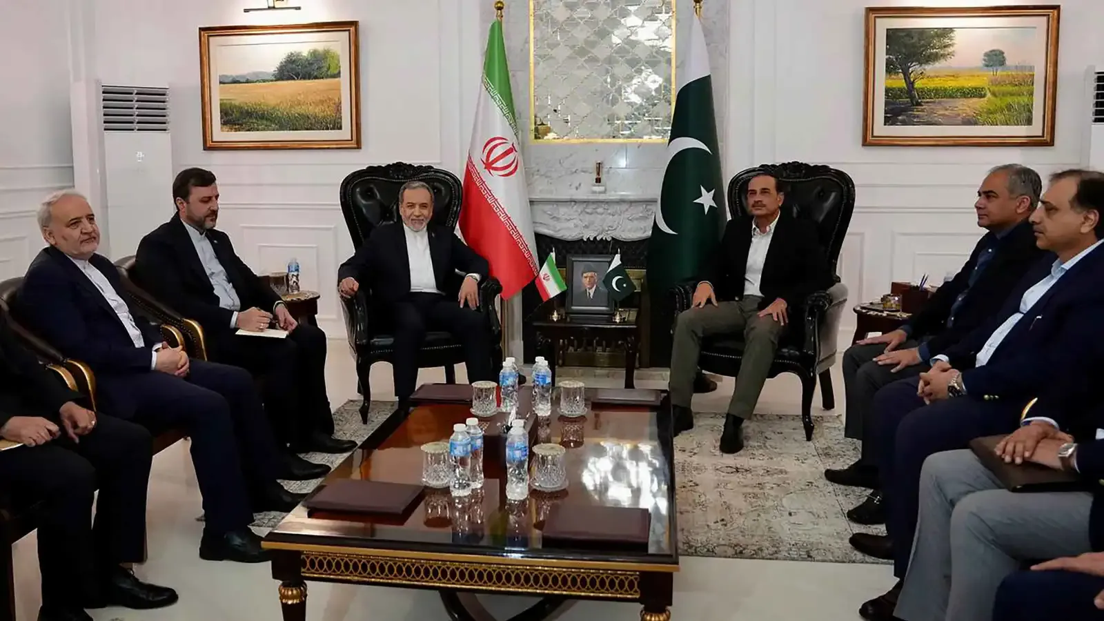 Hebrew Media: Pessimism in Islamabad Regarding Negotiations, Tehran Insists on Breaking Naval Blockade