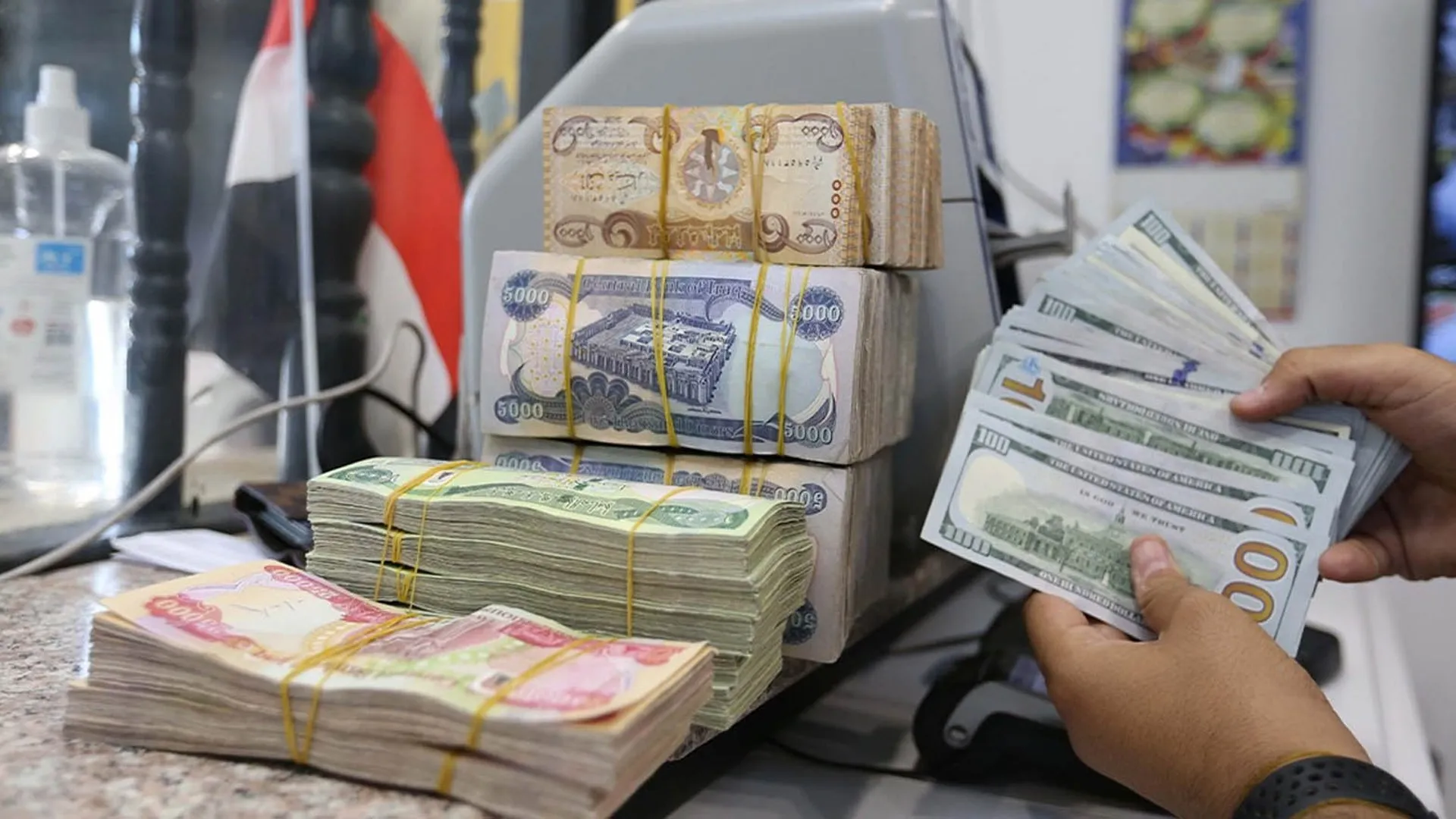 Dollar Exchange Rates in Iraq Record 155,750 Dinars for Sale in Saturday's Trading