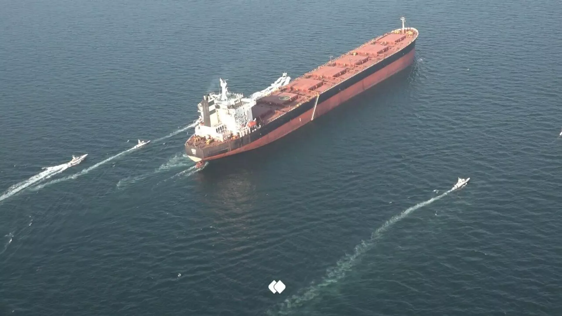 Iranian Parliament Works on 11-Article Legislation to Impose Local Currency Fees on Ships in Hormuz