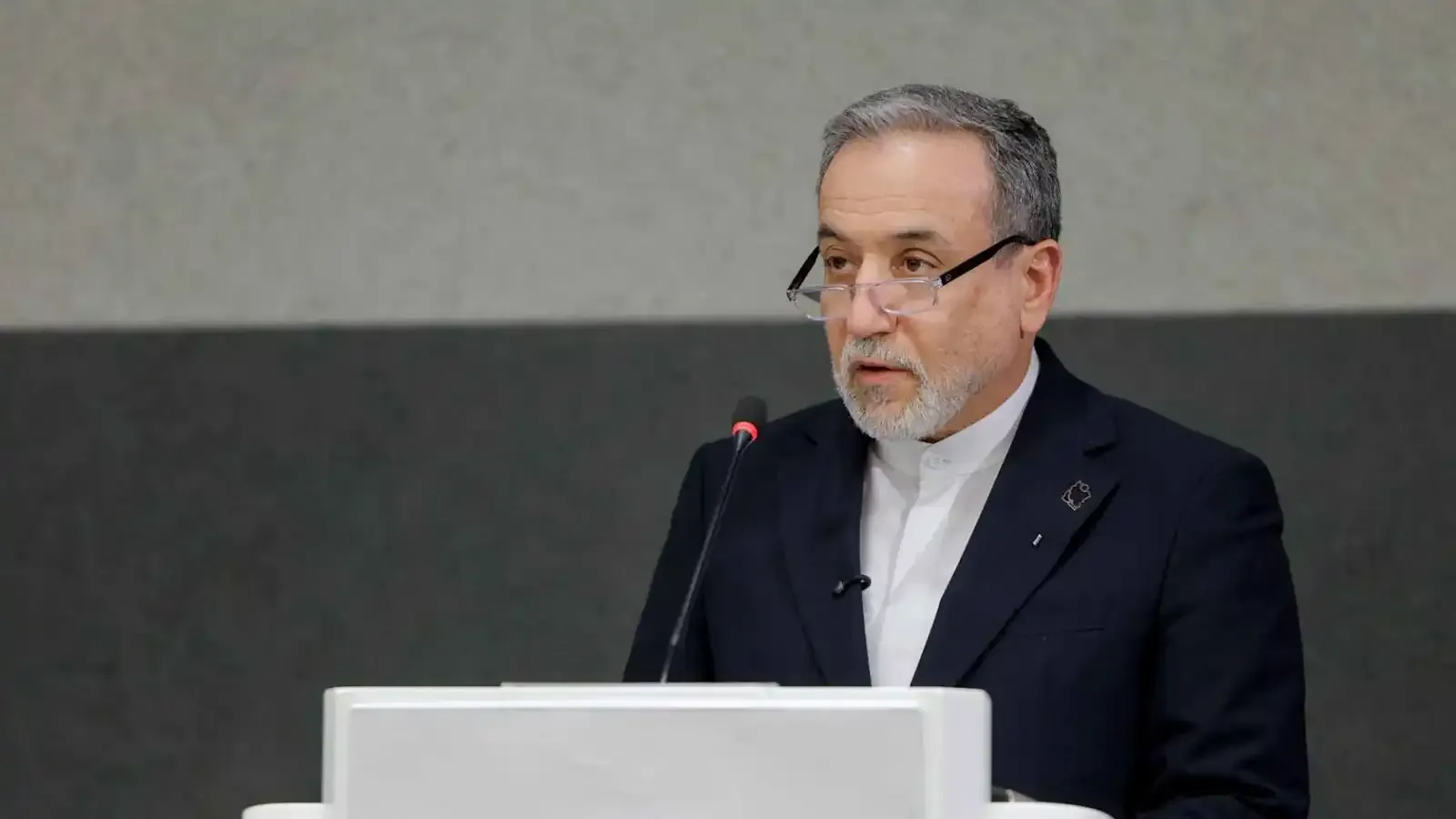 عراقجي: مضيق هرمز لن يعود إلى وضعه السابق في 2026