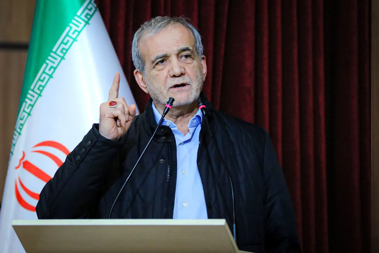 الرئيس الإيراني يشكر السيد السيستاني لدعمه المتضررين ويثمن تضامن الشعب العراقي في المحنة