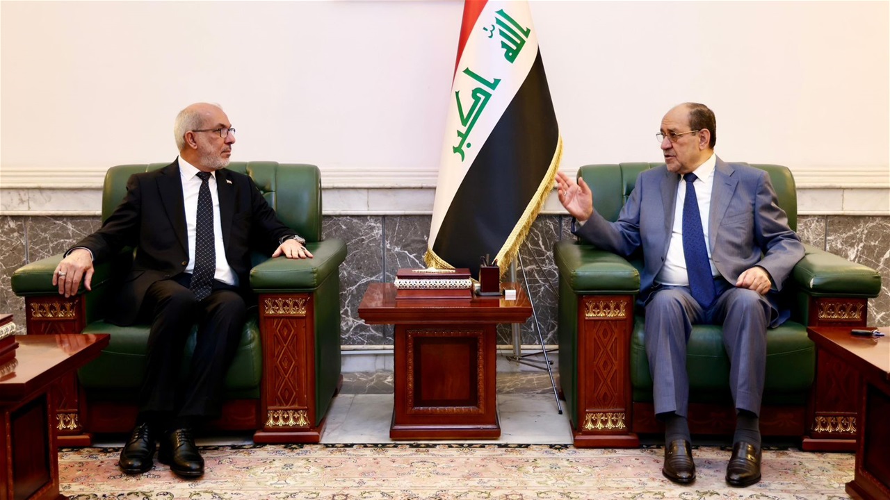 المالكي يستقبل وزير النفط ويؤكد أهمية الارتقاء بقطاعي الغاز والطاقة