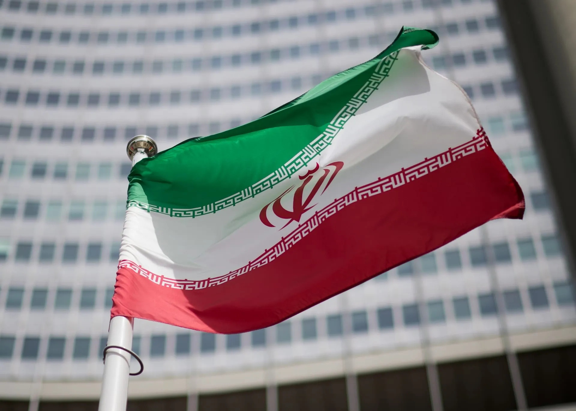 الولايات المتحدة تفرض عقوبات على شبكة احتيال إيرانية وتخصص مكافآت لتعطيل تمويل الحرس الثوري