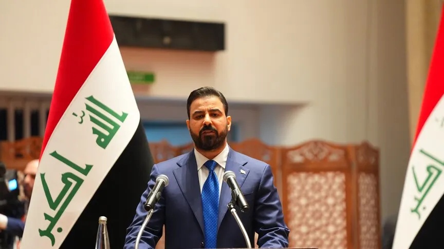 رئيس الوزراء يوجه بتوحيد الأعلام العراقية بالمؤسسات الحكومية