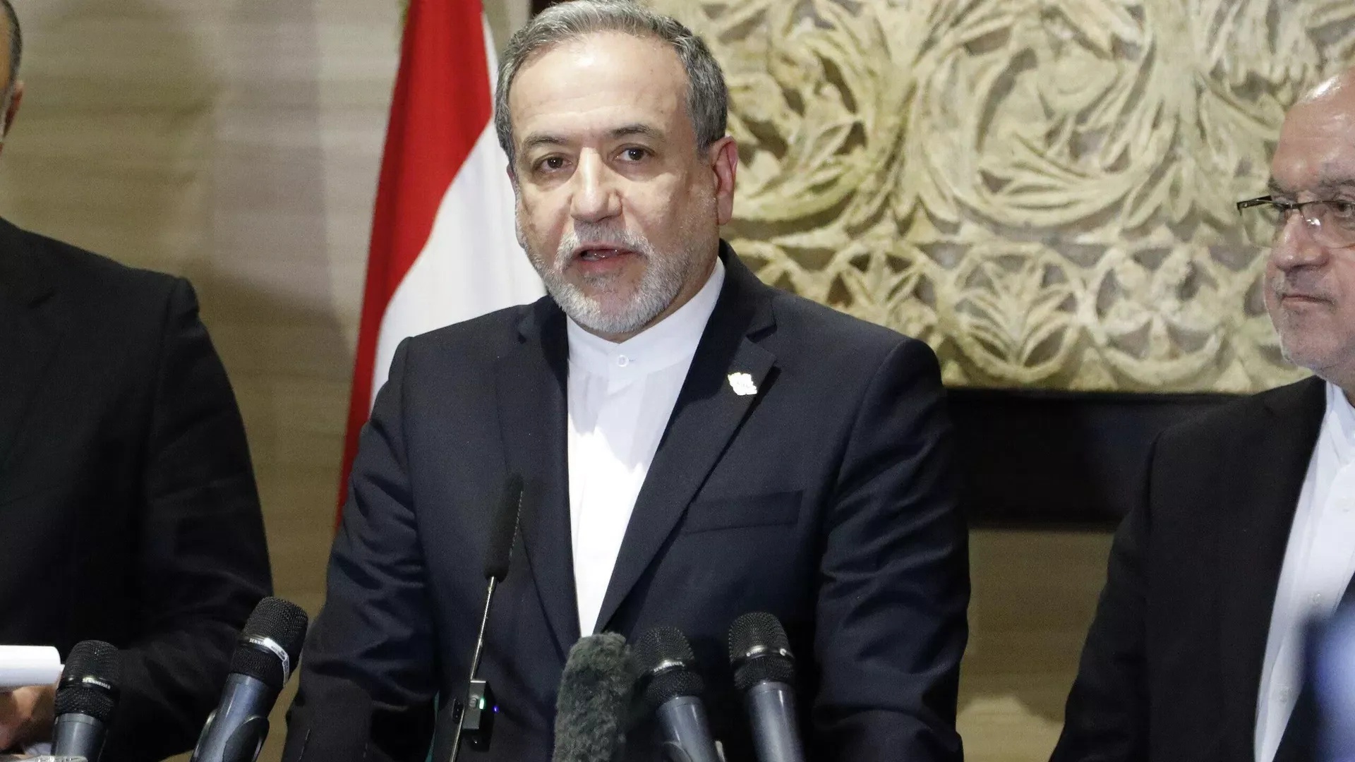 إيران تحذر من رد فوري وحاسم على أي تهديد وتطالب واشنطن بكبح جماح إسرائيل
