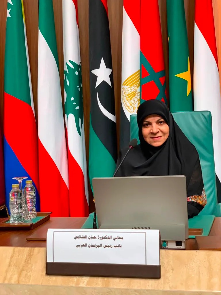 رئيس البرلمان العربي يهنئ حنان الفتلاوي بمنصب نائب الرئيس