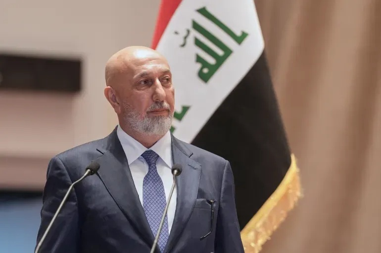 الرئيس العراقي يؤكد المضي بمكافحة الفساد ويعلن مقاربة حكيمة لملف الفصائل المسلحة