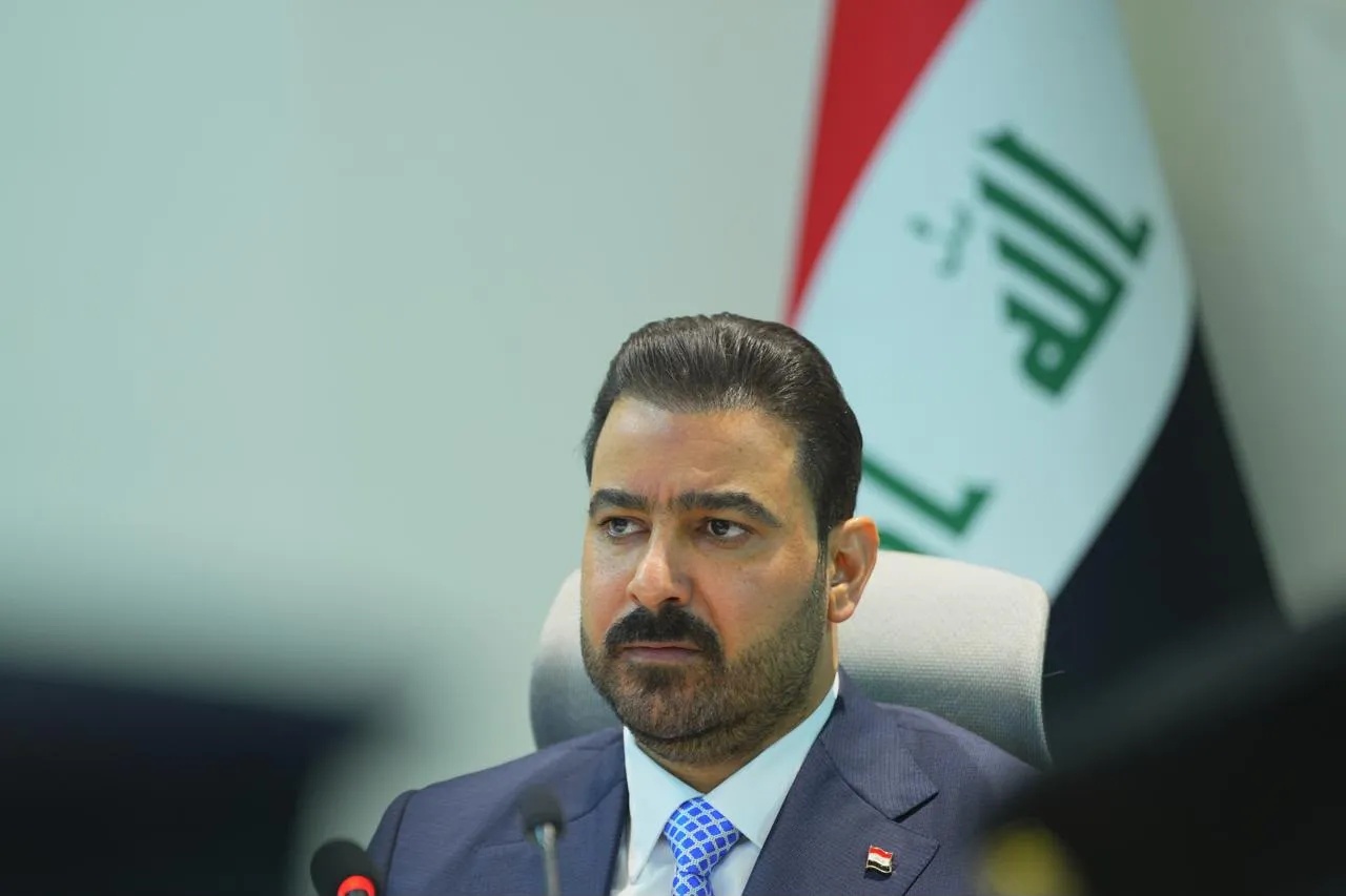 رئيس الوزراء يدعو للإبلاغ عن أموال الفساد ويقر مكافآت مجزية للمبلغين