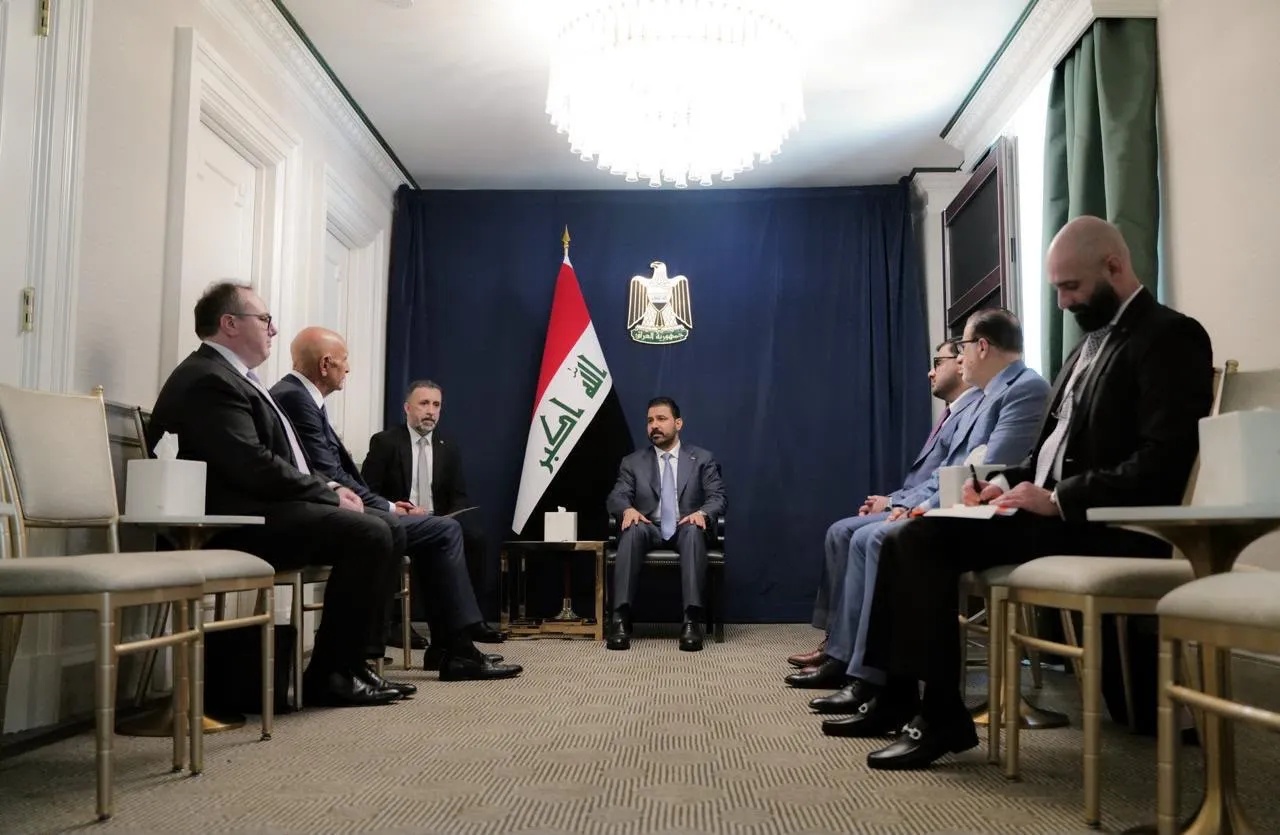 رئيس الوزراء والمبعوث الأمريكي يؤكدان أهمية دعم الاستقرار الإقليمي ودور العراق المحوري