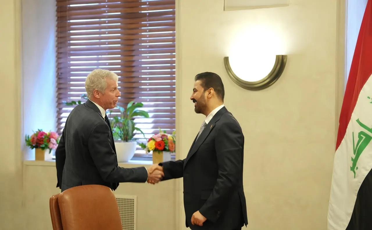 الولايات المتحدة والعراق يعززان التعاون في قطاع الطاقة بتوقيع اتفاقيات كبرى