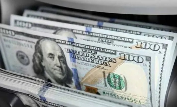الدولار يعاود التراجع مسجلاً 150 ألف دينار بالأسواق العراقية