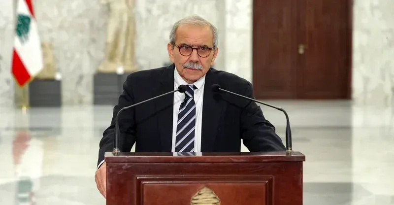 رئيس وزراء لبنان يصل بغداد لبحث التعاون