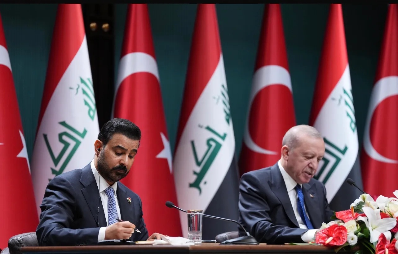 وزارة الكهرباء تؤكد بدء تغذية الشبكة الوطنية بالكهرباء التركية عقب زيارة رئيس الوزراء