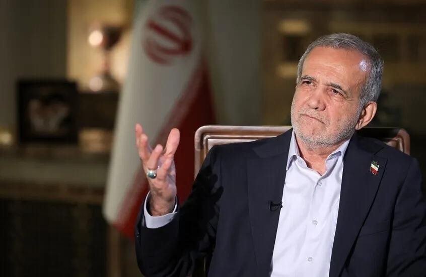 الرئيس الإيراني: التواصل مع مجتبى خامنئي "صعب للغاية" حالياً