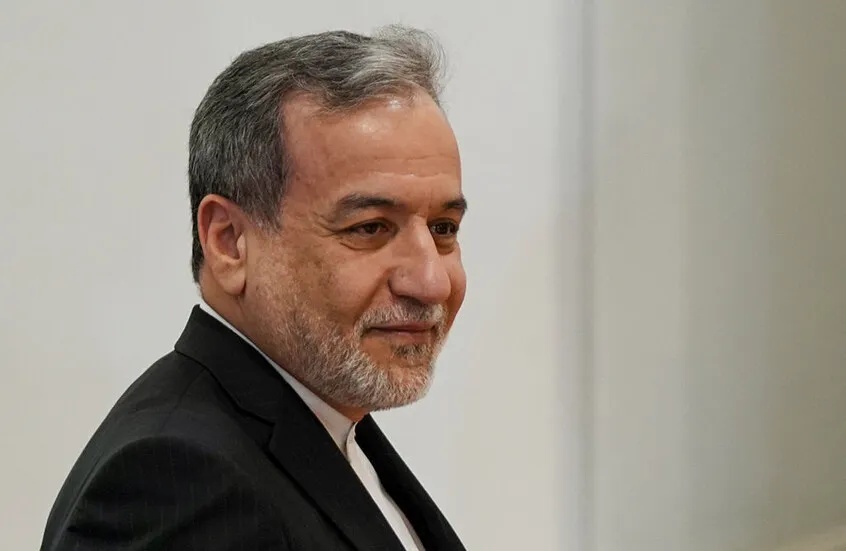 مسؤول إيراني يرى "النصر الاقتصادي" الأمريكي صرفاً للأنظار عن أزمات داخلية