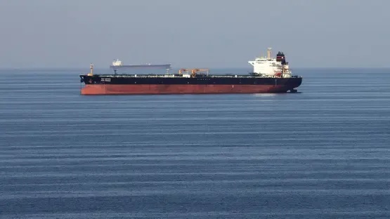 إيران تمنح ناقلات نفط عراقية تصاريح خاصة لعبور مضيق هرمز