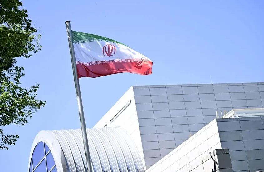 إيران تعلن إيداع إيرادات نفط وعملات أجنبية بالبنك المركزي خلال أربعة أشهر