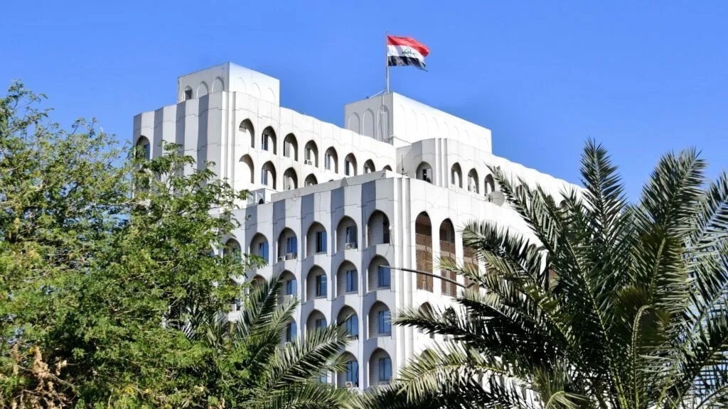 العراق يرحب بدمج قوات سوريا الديمقراطية ضمن مؤسسات الدولة السورية