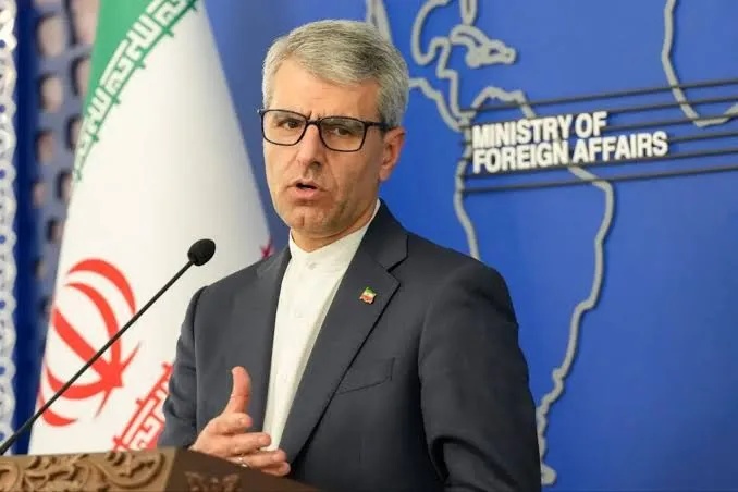 طهران توضح: زيارة قائد الجيش الباكستاني لم تحمل رسائل محددة وتندرج ضمن مساعي خفض التوتر