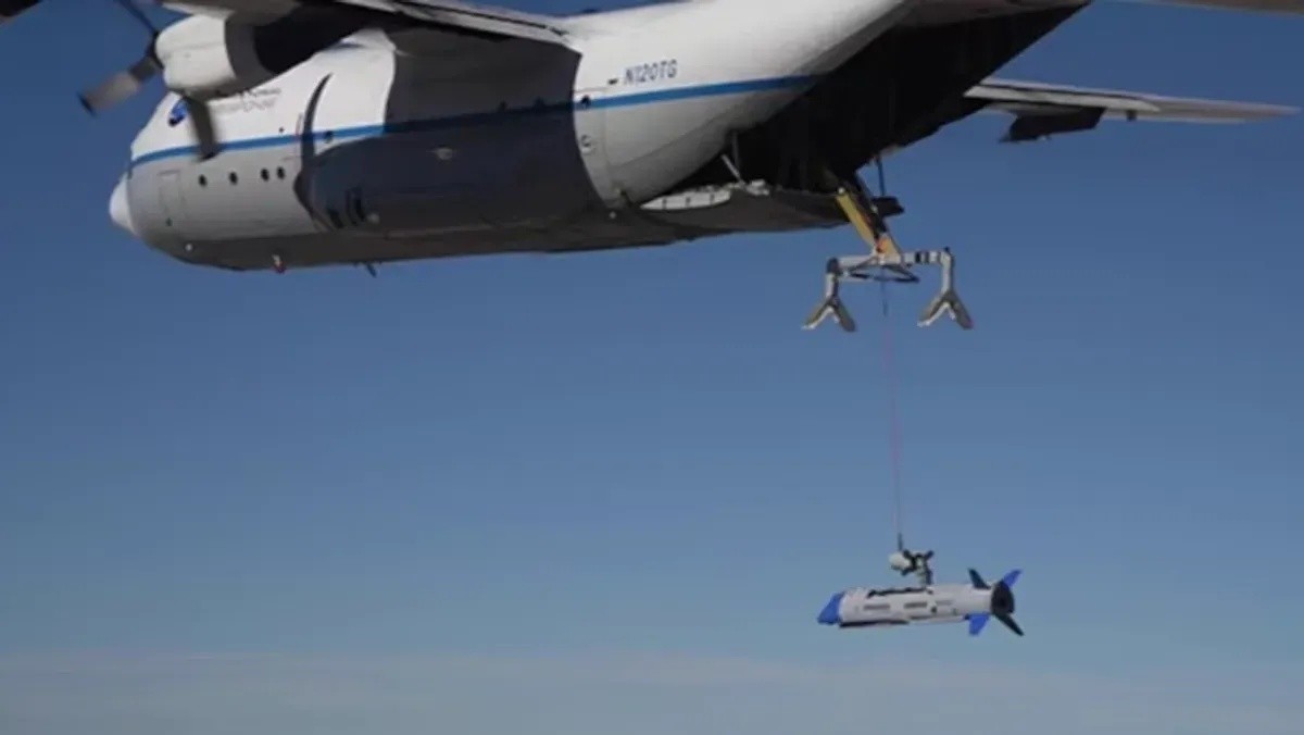 US Military Explores Converting Cargo Aircraft to Smart Drone Launch Platforms