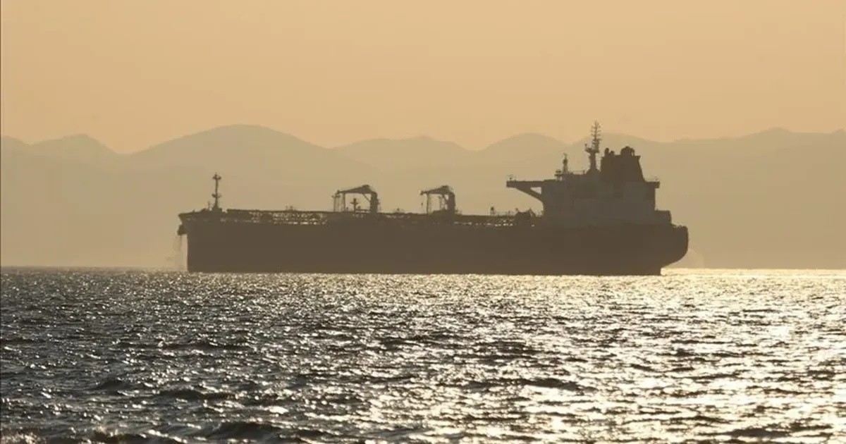 Strait of Hormuz: Oil Tanker Rental Costs Exceed Unprecedented Levels Amid Declining Navigation