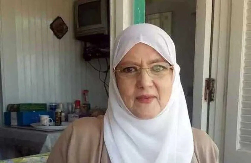 حادث سير مفاجئ يصيب الفنانة المعتزلة شمس البارودي وتطمئن جمهورها