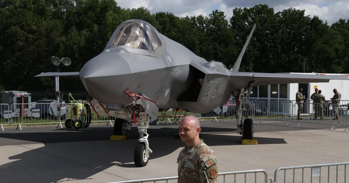 واشنطن تحقق بتحويل شحنة سرية لمكونات F-35 إلى هونغ كونغ وسط مخاوف التجسس