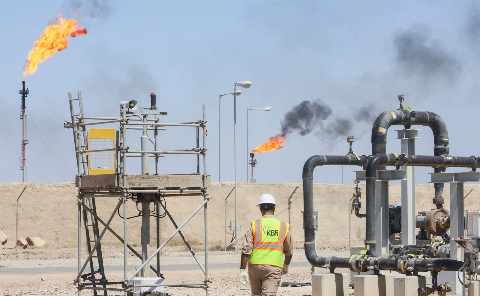 Oil Ministry Confirms Full Operation of National Refineries Amid High Export Volumes