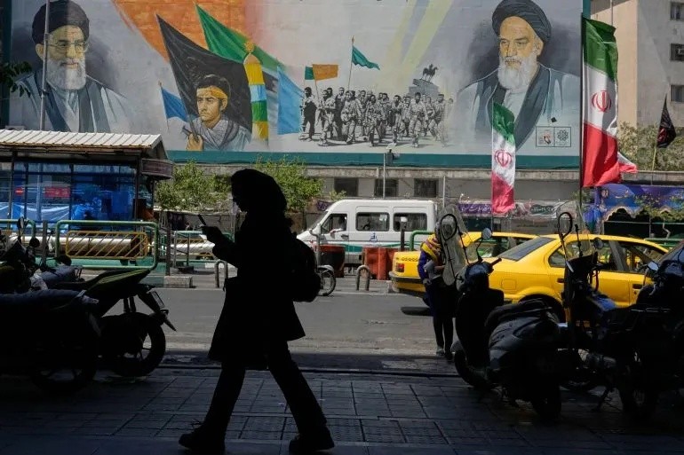 Iranian warnings over severe economy and military readiness