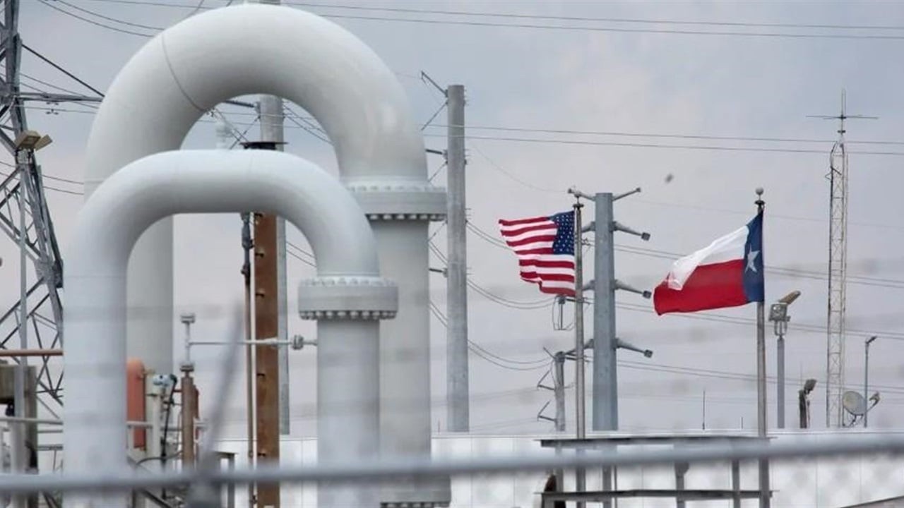 US Oil Companies Report Record Profits Amid Rising Tensions with Iran